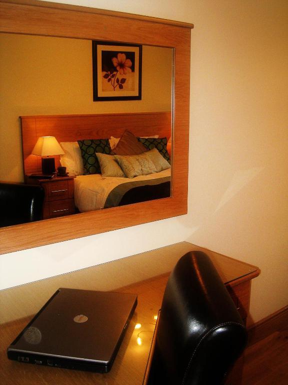 Achill House Hotel คอร์ก ภายนอก รูปภาพ